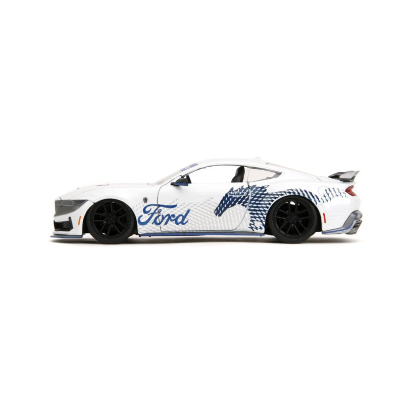 Big Time Muscle 1:24 2024 Ford Mustang Dark Horse Edition